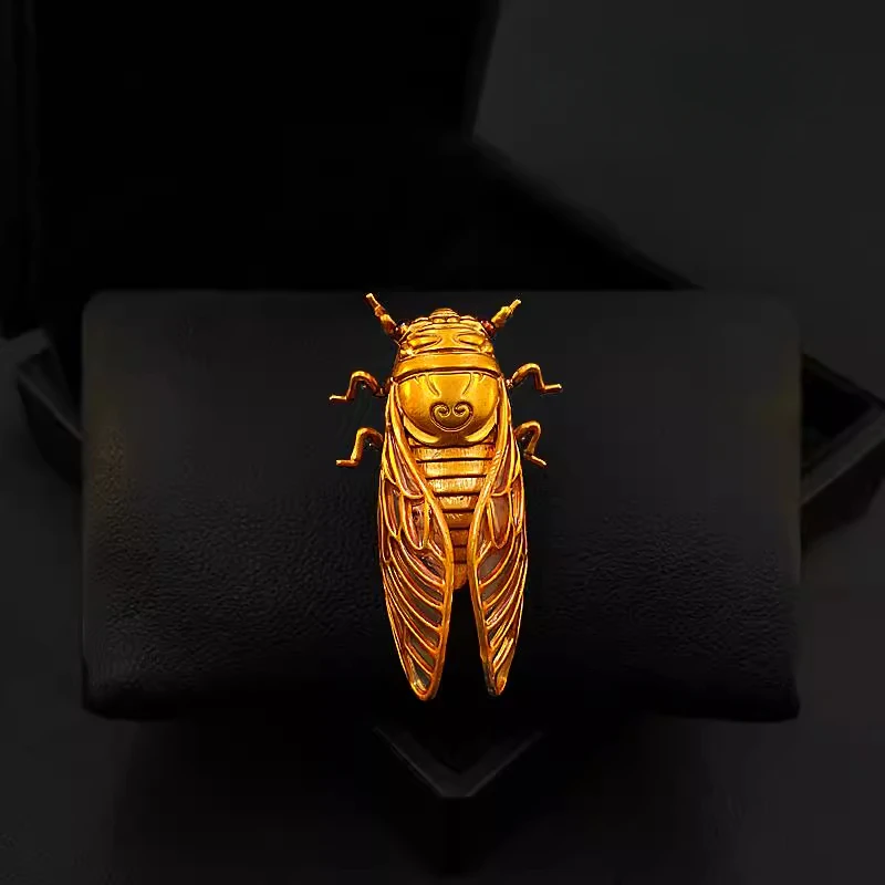 Women Accessories Meaning - Broche cigarra dourado com significado bonito,